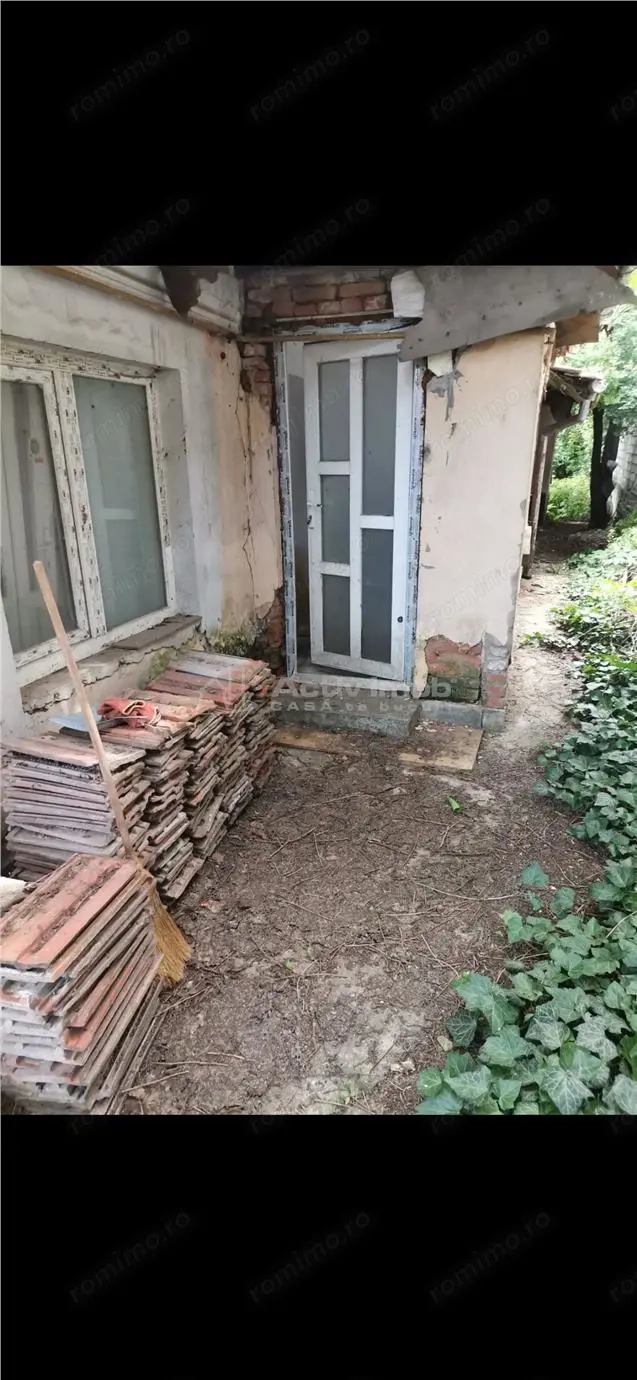Casa demolabila, 76.21 mp, teren  287.5 mp - Catargiu