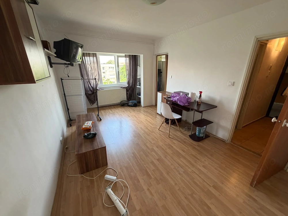 Apartament cu 1 cameră de vânzare   Zona Lipovei- 150