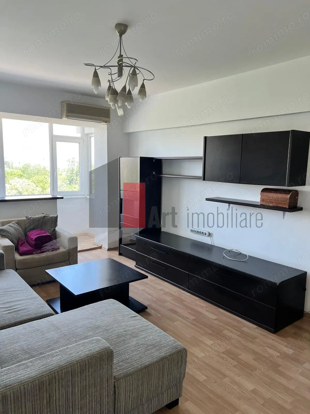 3 camere vizavi de parcul Plumbuita