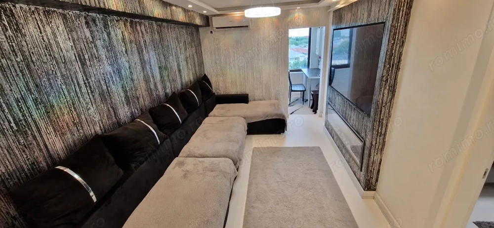 Apartament 2 camere, 47 mp cu terasa de 60 mp, zona George Enescu