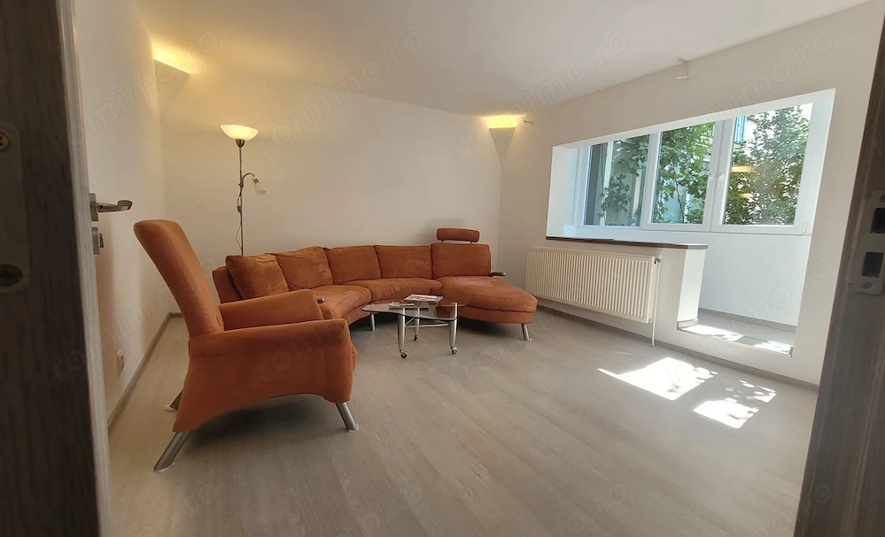Apartament 3  Camere 2 Bai Decomandat Centrală Proprie Zona Aradului