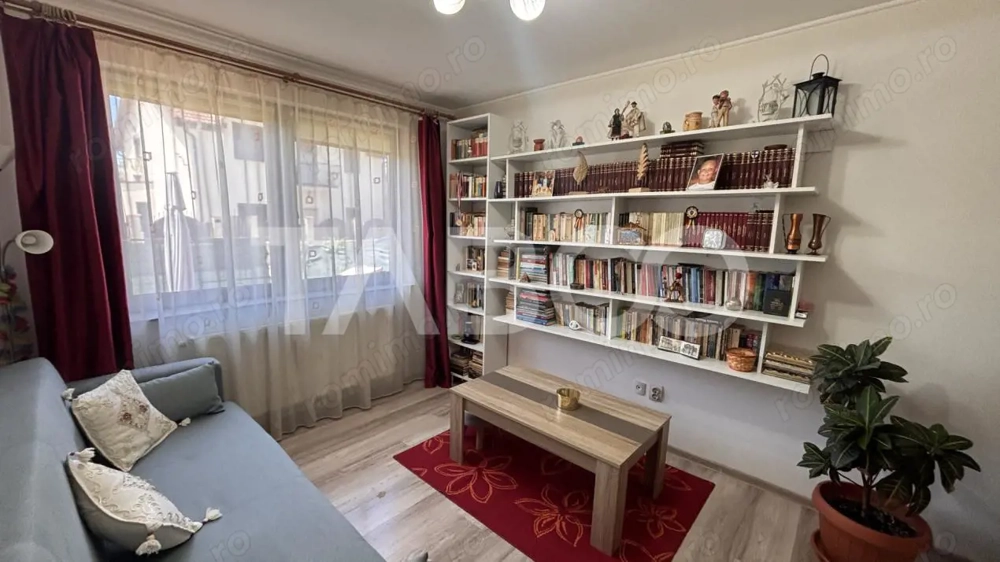 Casa 3 camere decomandate 90mp utili +teren 151 mp in Sura Mare