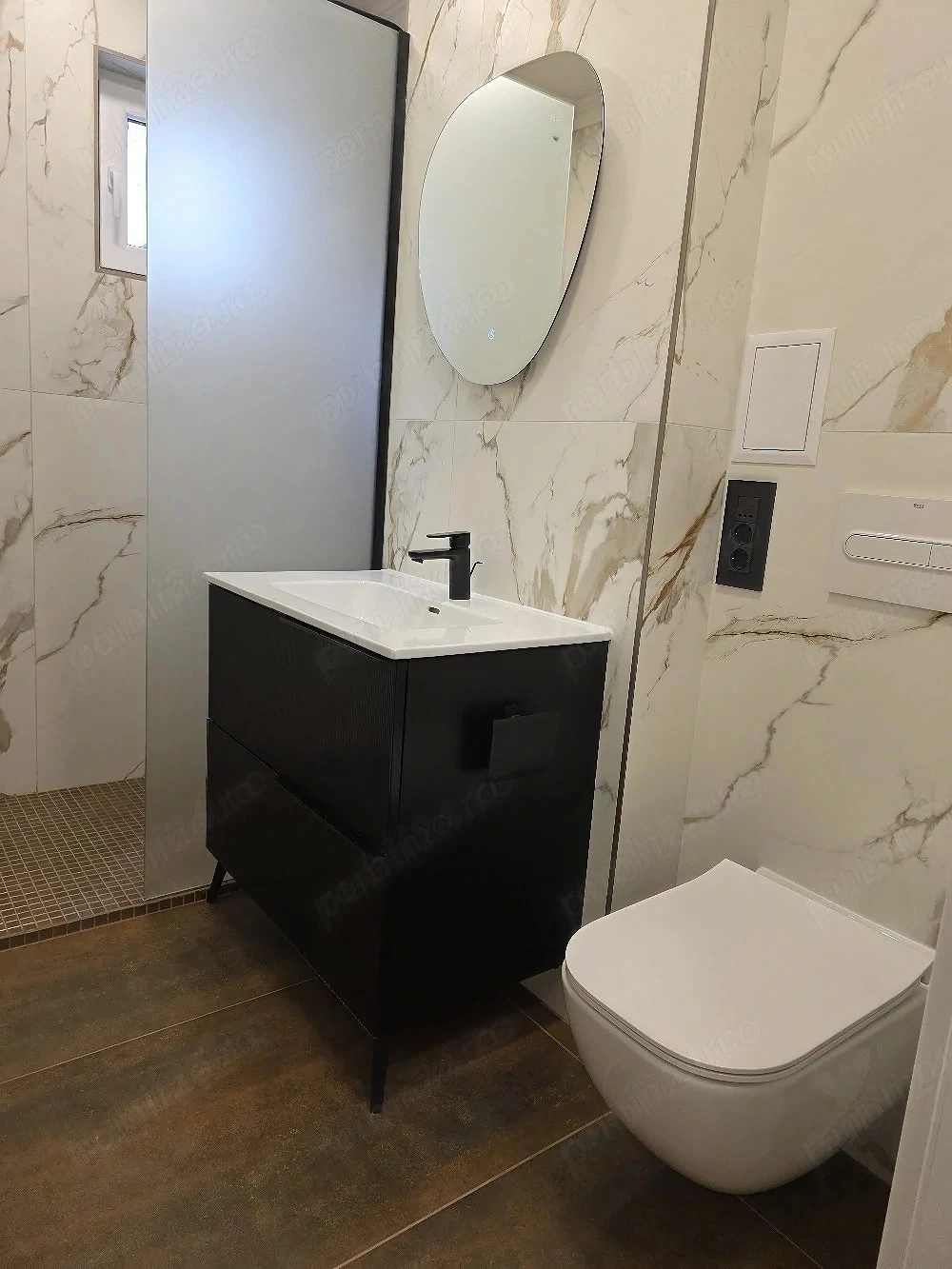 Apartament SUPERB CU  2 camere et 1 CENTRALA PROPRIE Complexul Studentesc