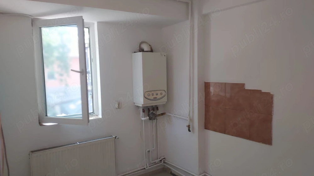 Inchiriez apartament 2 camere in vila