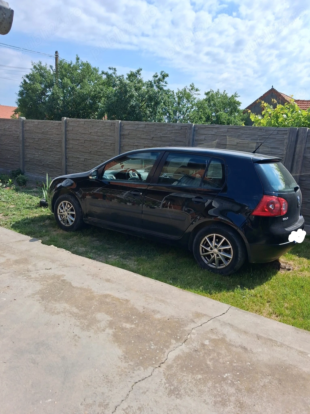 Vând Volkswagen Golf 5 