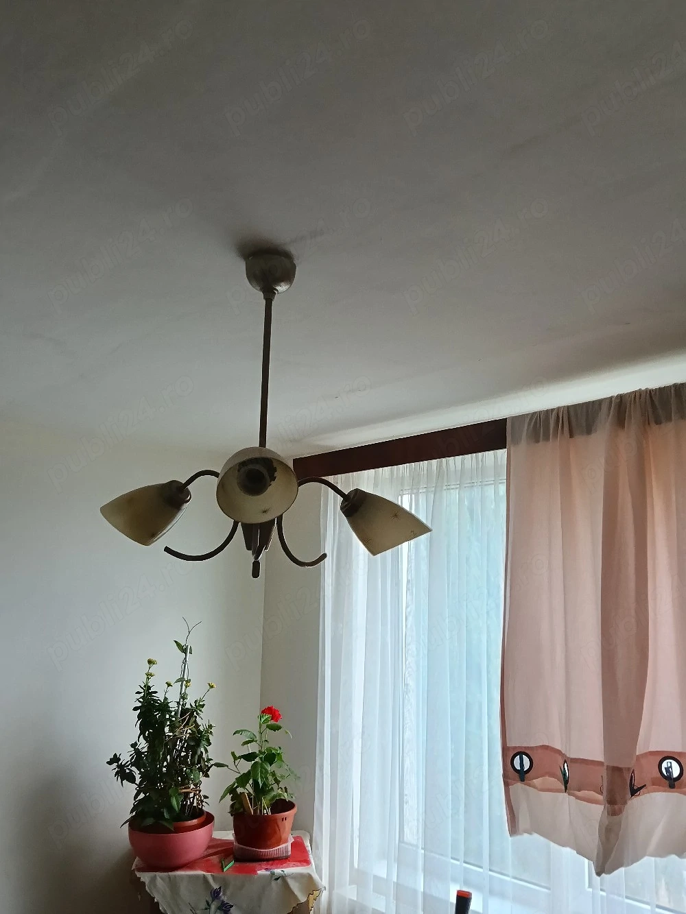 Vând apartament 3 camere