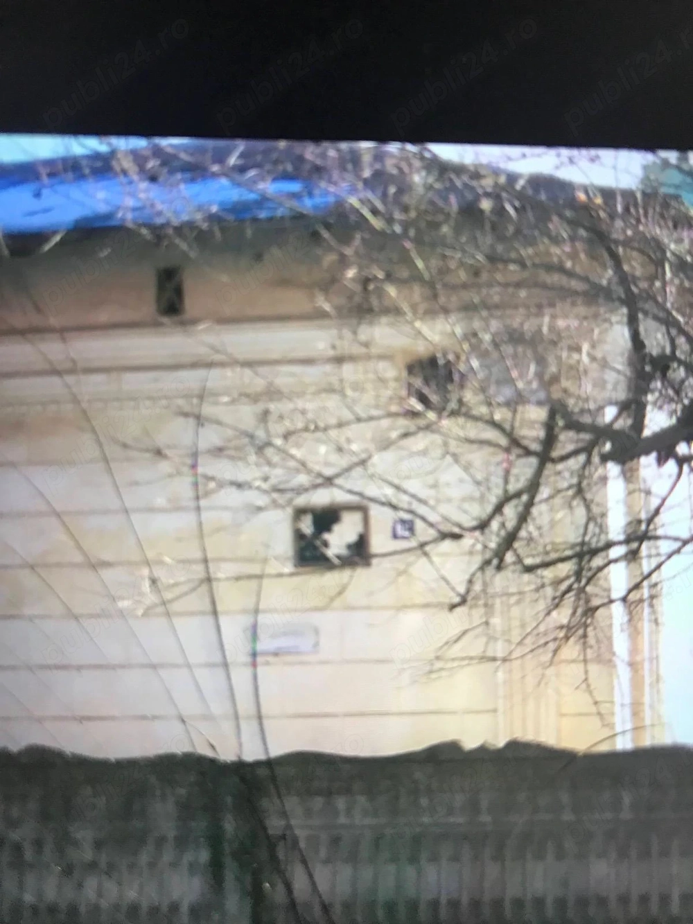 De vanzare 1 2 casa plus anexe