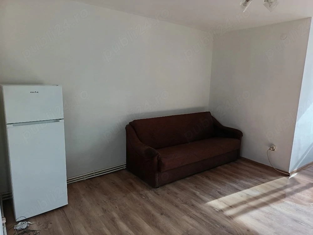 Închiriez garsonieră confort unu 