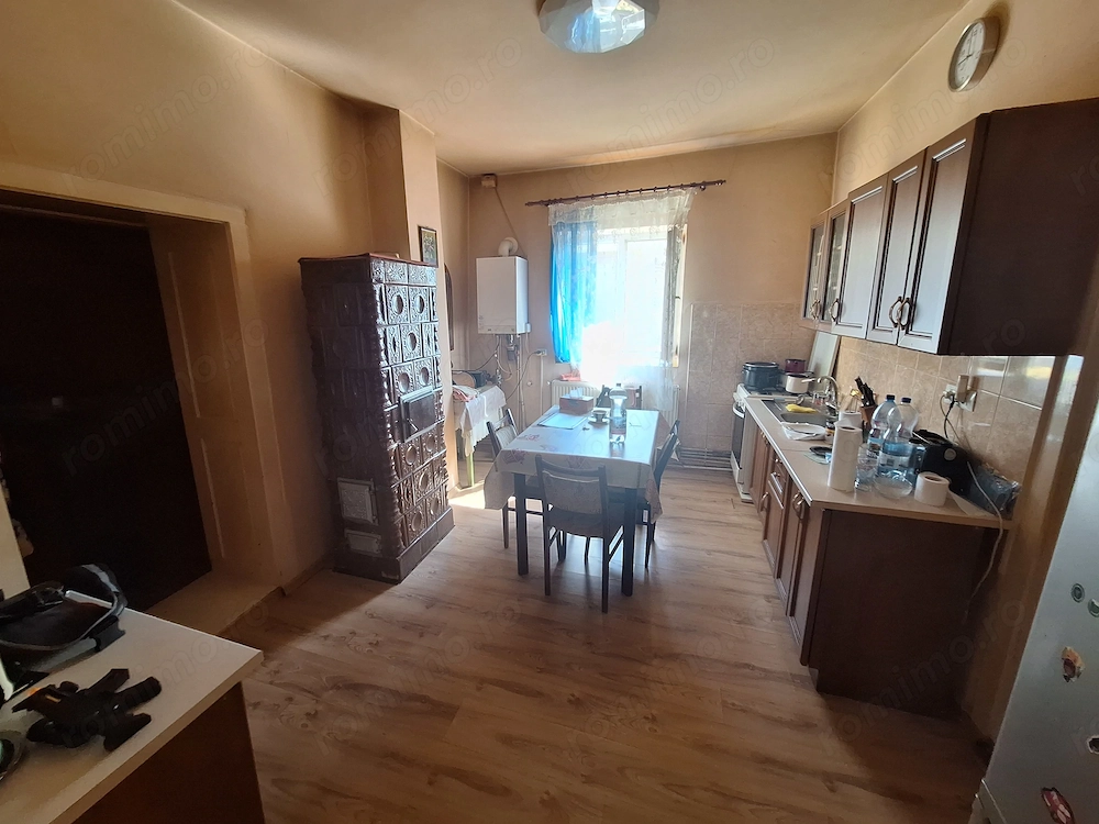 Casa cu 1500 mp teren Zona Utvin