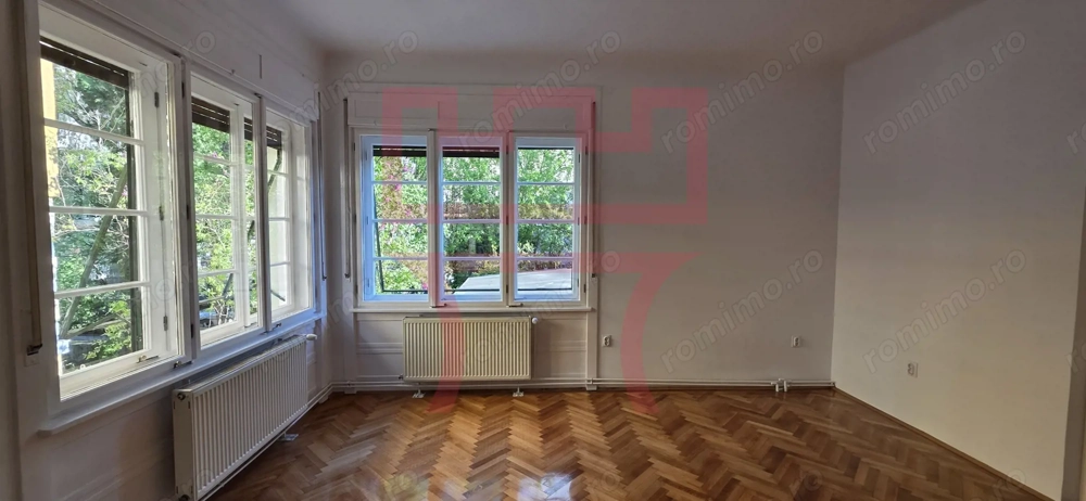 Apartament  nemobilat sau birou in casa 160mp zona Emil Isac