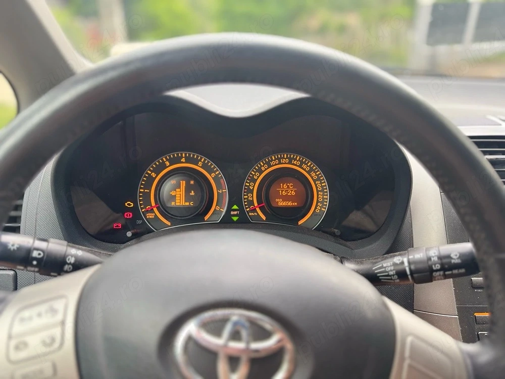 Vand toyota auris 