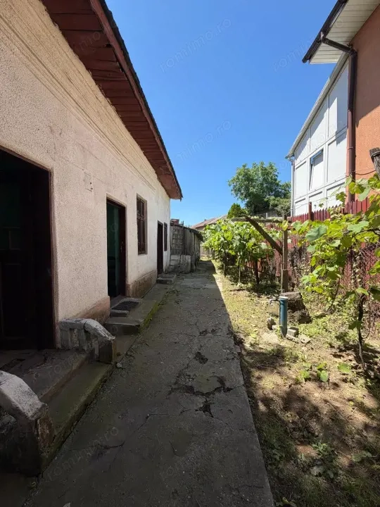 Casa 45 mp, teren 519 mp, deschidere 11,51 ml, zona Bariera Vâlcii