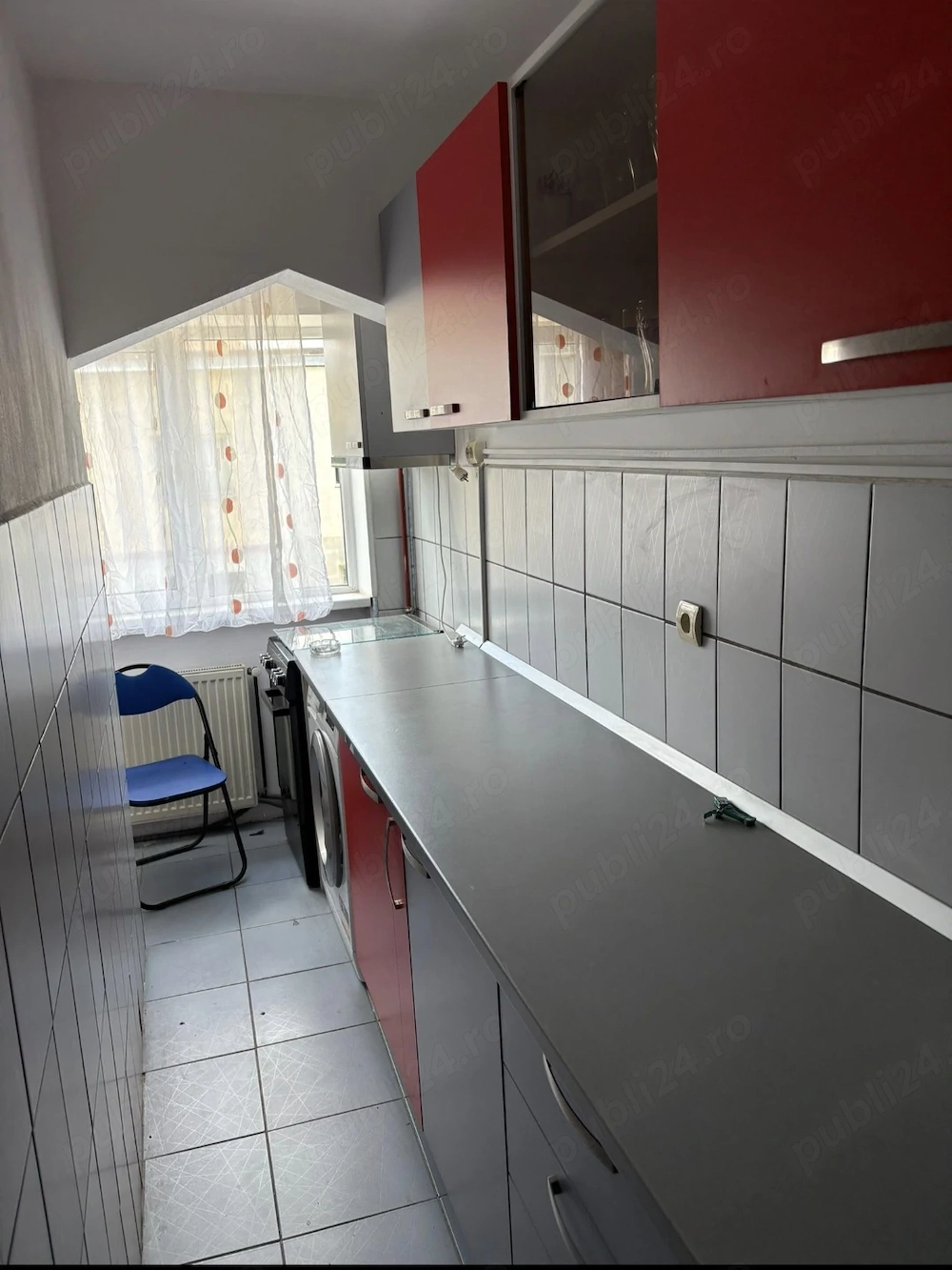 Vând Garsonieră bloc de 4etaje  zona govandari 