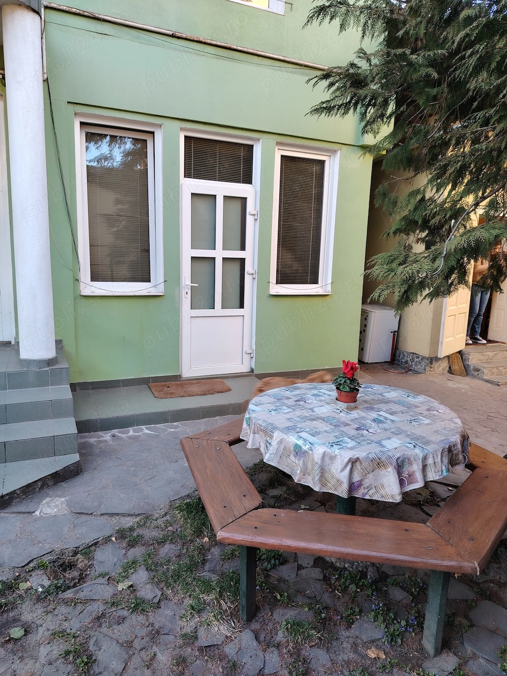Chirie centru pt o persoana o camera la casa cu intrare separata din curte cu baie,bucatarie