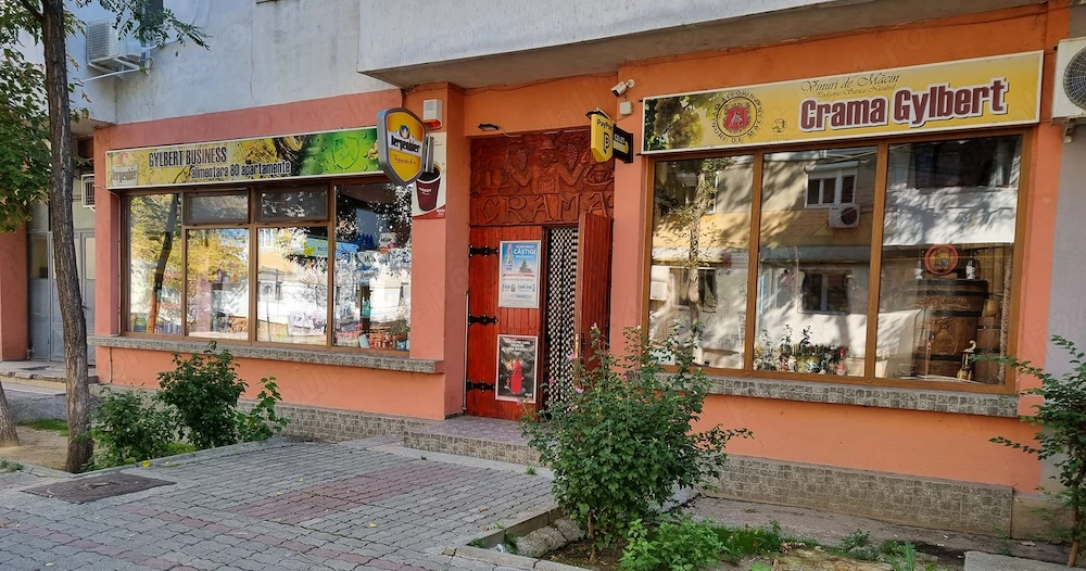 Vand spatiu comercial  89mp