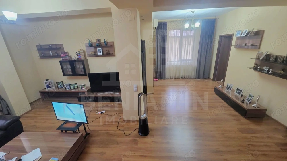 Vila in George Enescu langa Scoala 12 -450mp teren -utilitati
