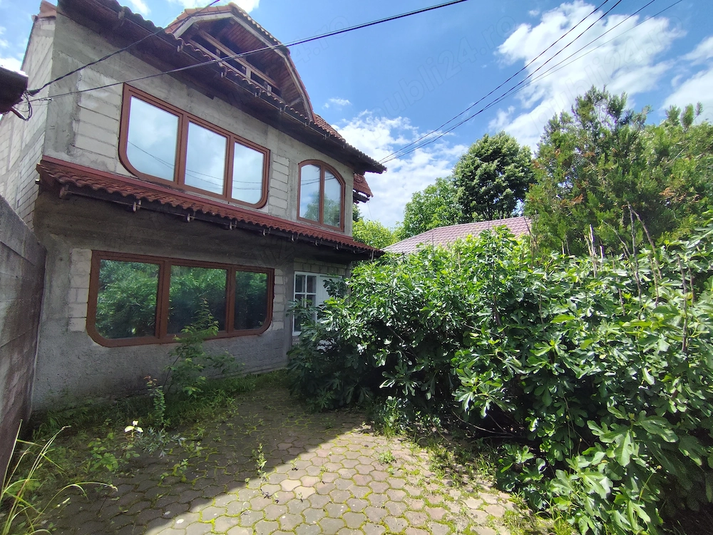 Constructie S+P+E+M, teren 1073 mp, pt familie sau investitie