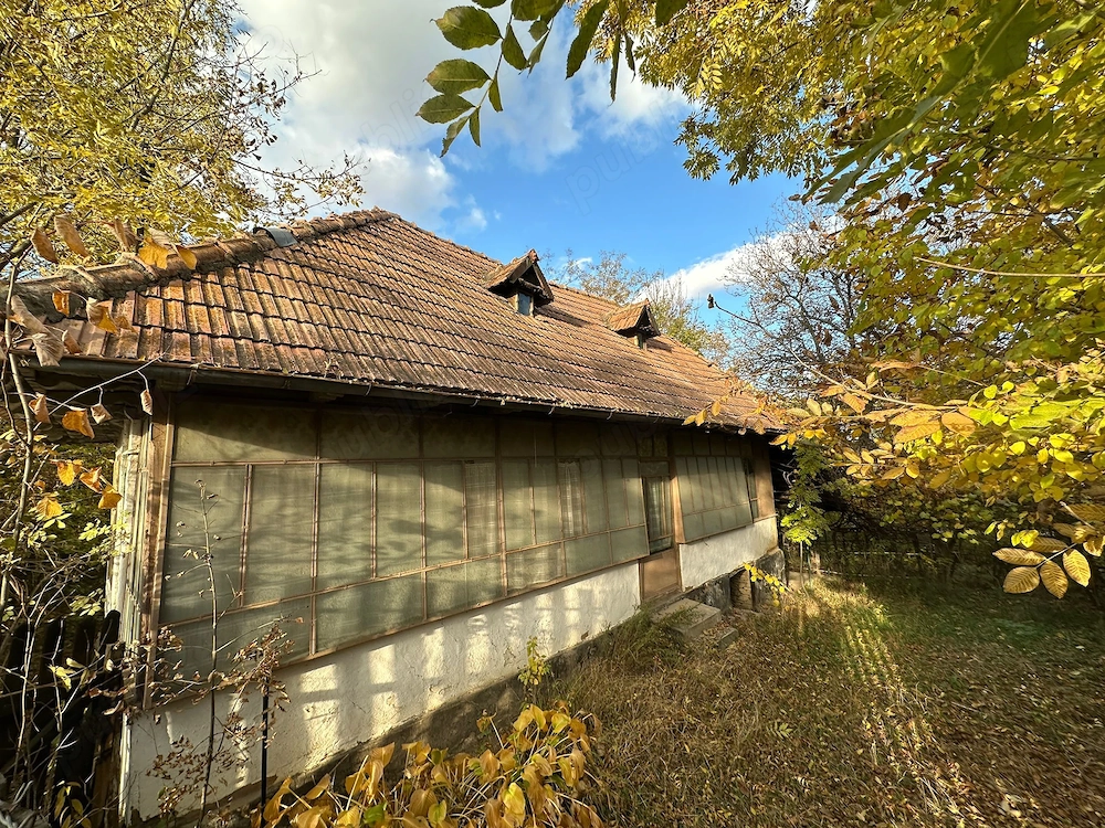 teren si casa in slanic