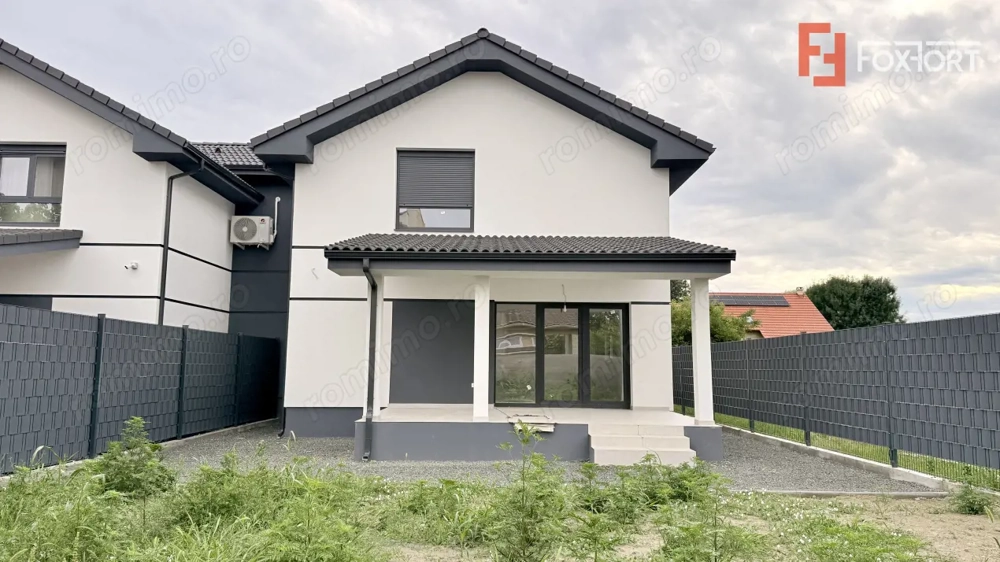 Duplex despartit, de vanzare 4 camere - curent trifazic - Mosnita Veche
