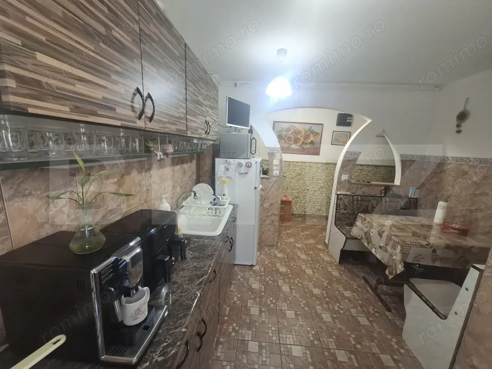 Apartament  de vanzare cu 2 camere,52 mp,zona micro 16