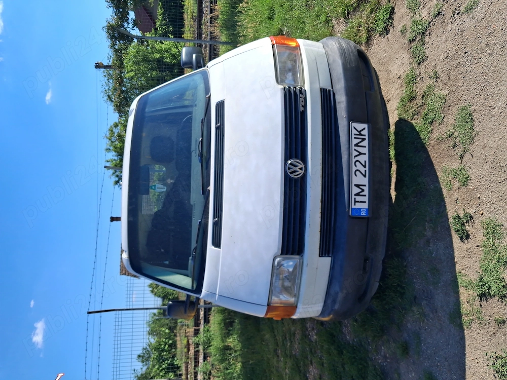 Vând microbuz T4