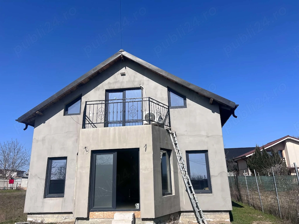 Casa, parter plus mansarda. 