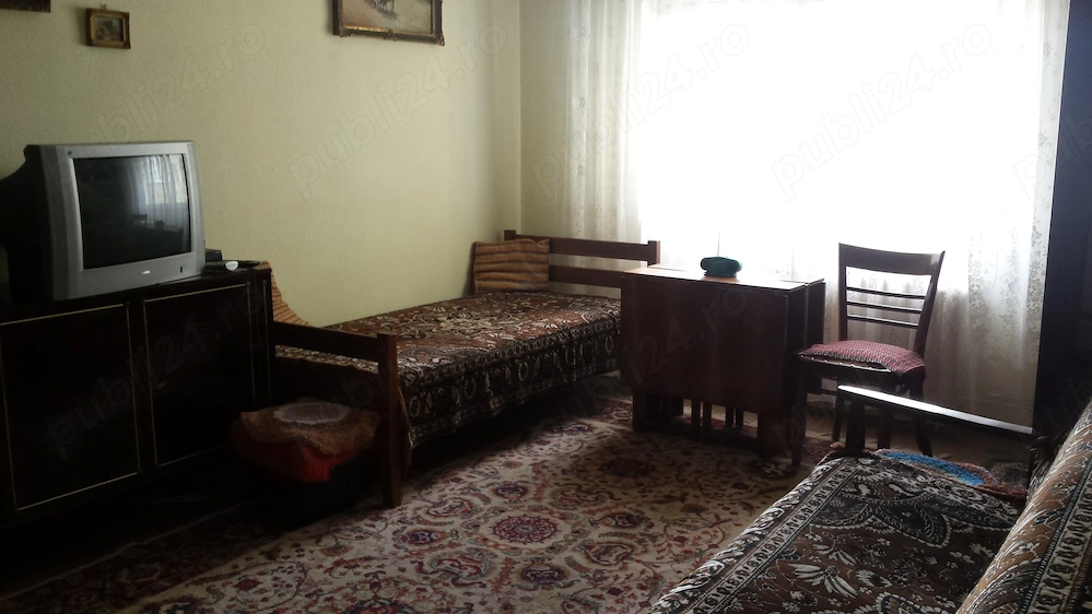 P.F. inchiriez pe termen lung apt. cu 1 camera