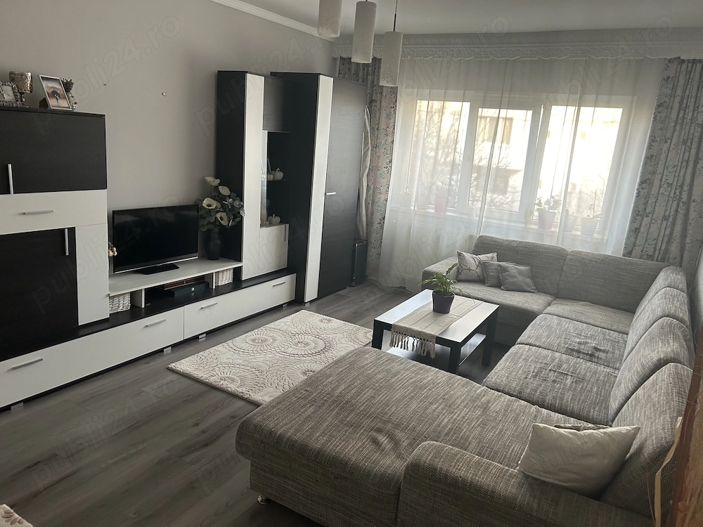 Vând apartament 3 camere 