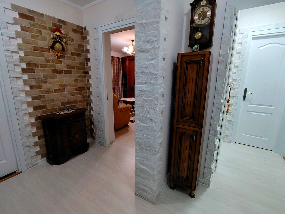 Apartament 3 camere decomandat ,etaj:2din4,central,zona Hipodrom