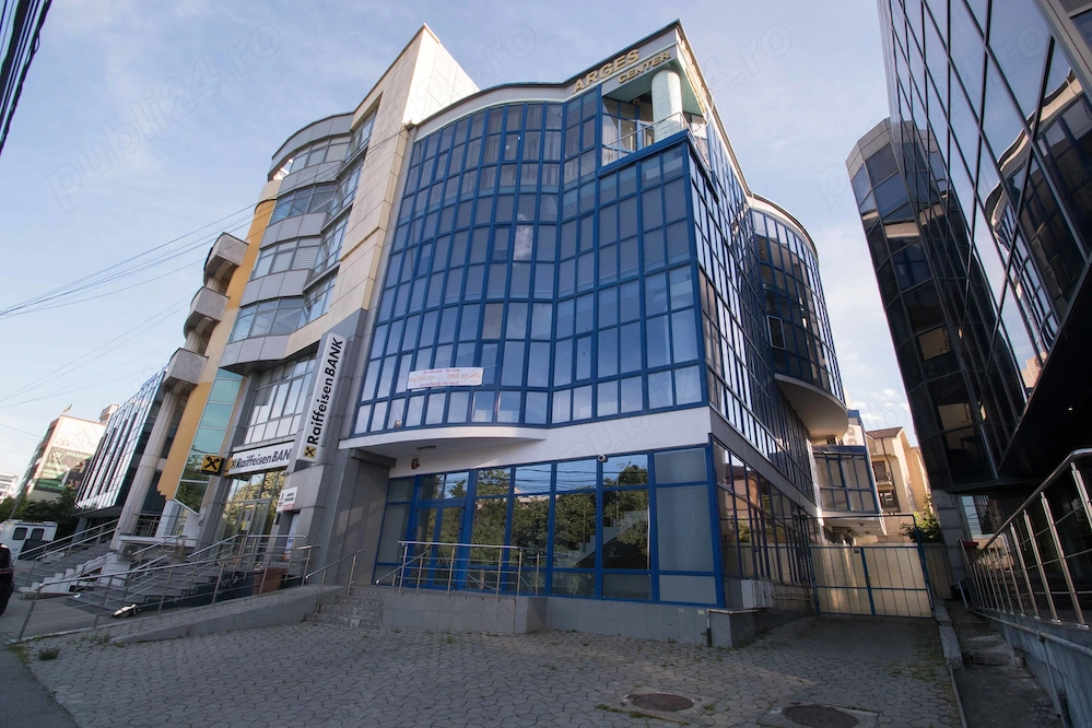 Cladire multifunctionala ultracentrala in Pitesti-1.200 MP UTILI | teren 749 MP