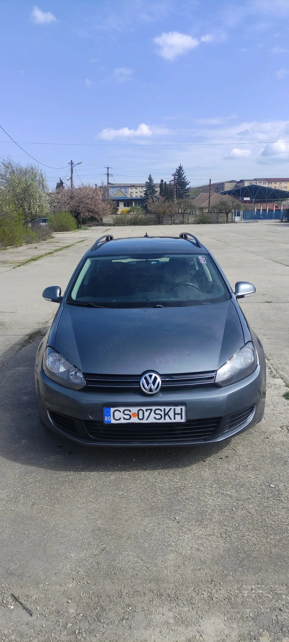 Vând Golf 6 combi 1.6tdi