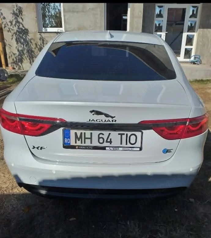 Vand Jaguar XF-R sport
