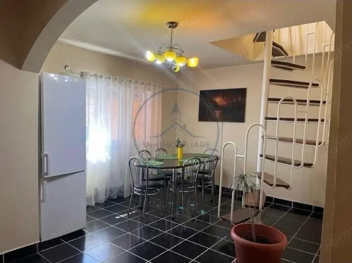 Apartament 140 mp utili, etaj 4 + 5 + pod, Calea Moldovei