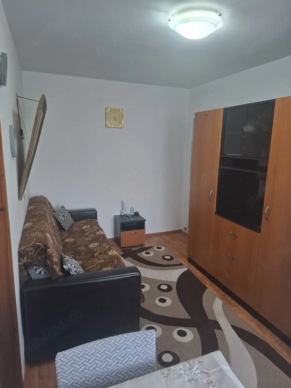 Inchiriez 2 camere 