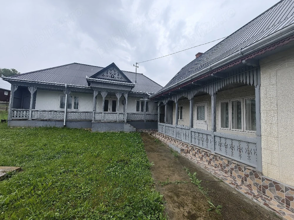 Complex de 2 case localitatea Baltatesti 
