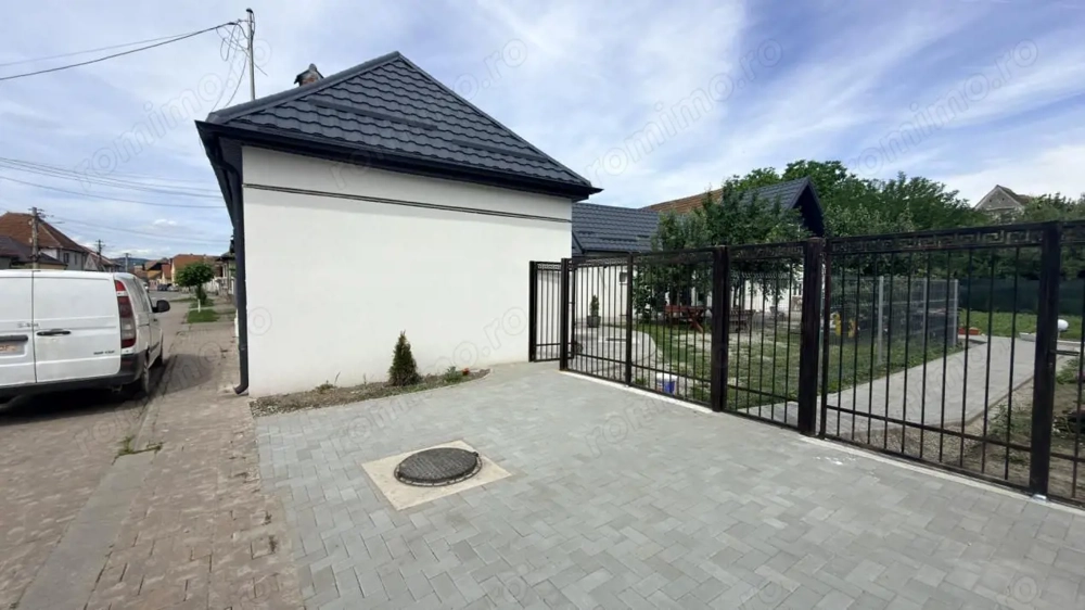 Casa 3 camere la cheie + curte 160mp în Avrig