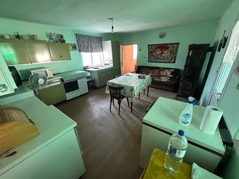 Casă de vânzare