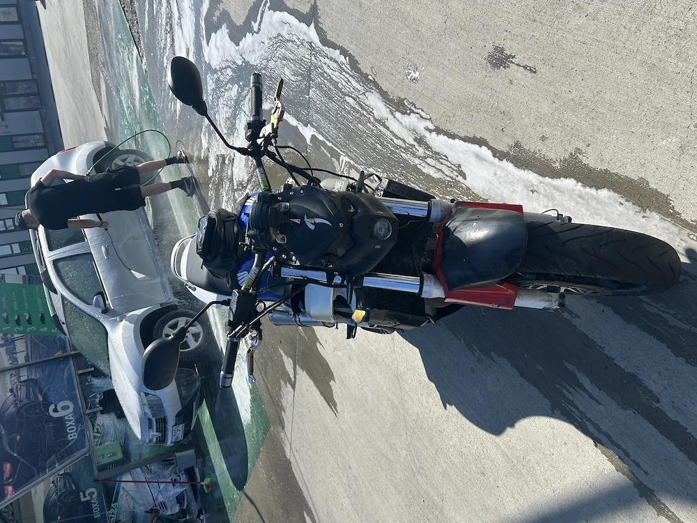 Vând motocicletă Honda 