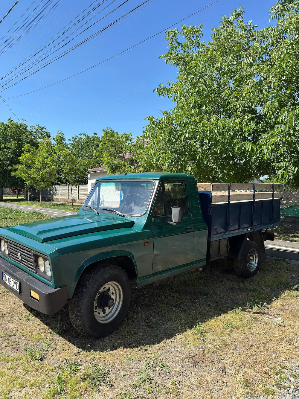Vând urgent ARO 320 4x4