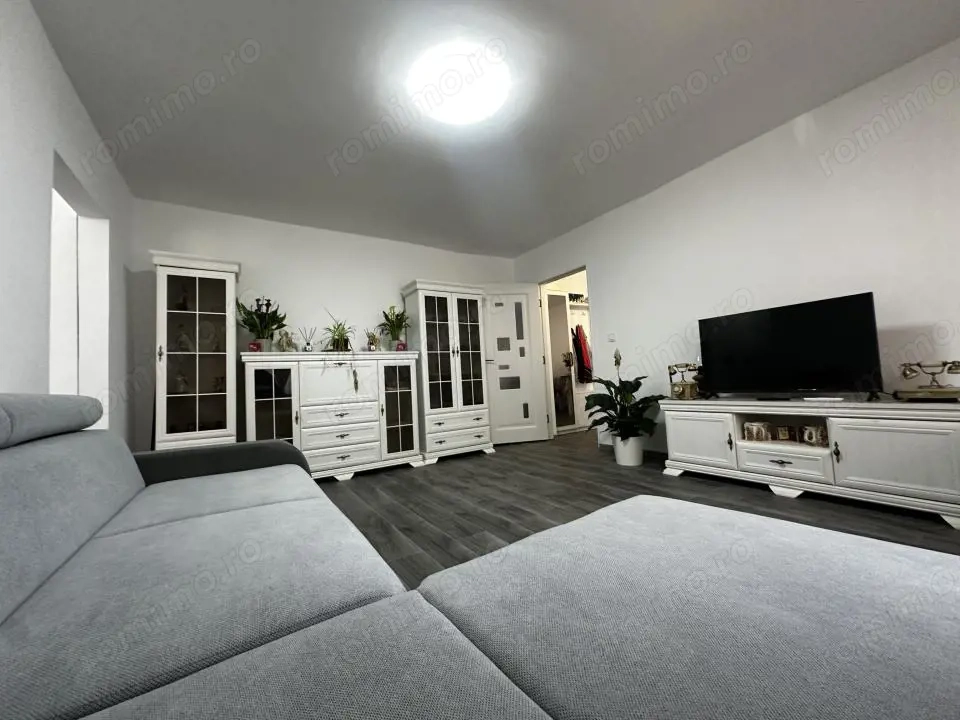 Apartament 2 camere, 52mp, complet mobilat si utilat- Dambovita
