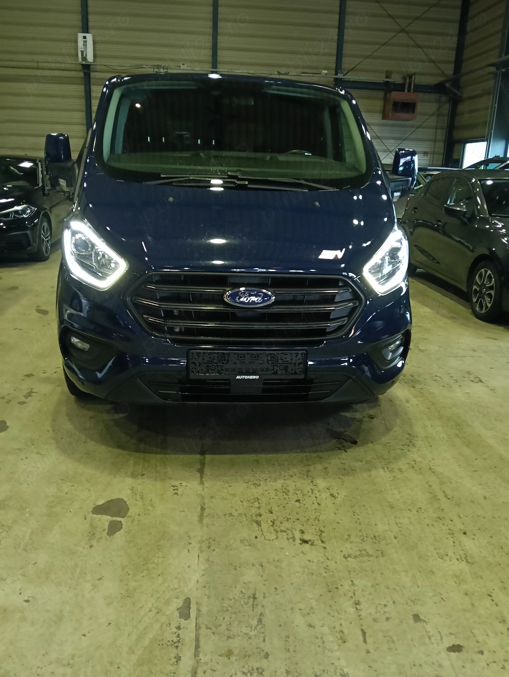 Ford Transit Custom 2020 8+1 de închiriat 