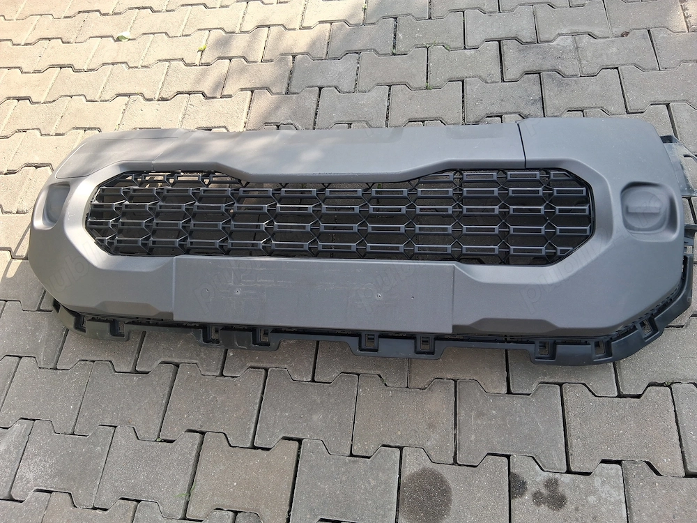 Grila bara fata Duster 3