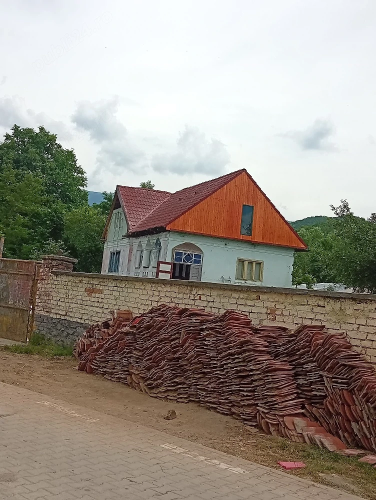 Vand casa in sebesu de sus