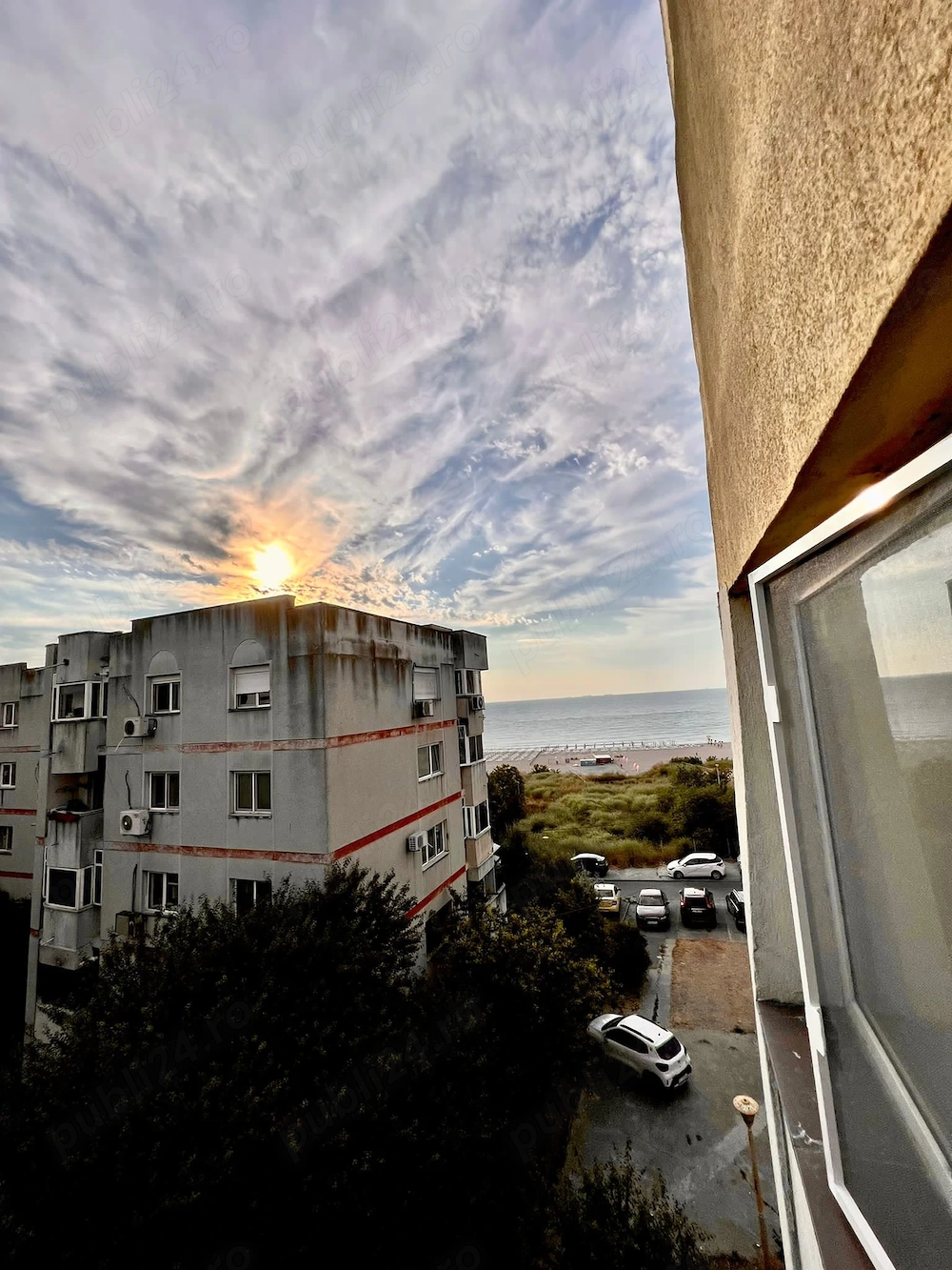 Proprietar, inchiriez studio cu vedere la mare, Faleza Nord, centrala pe gaz, termen lung 