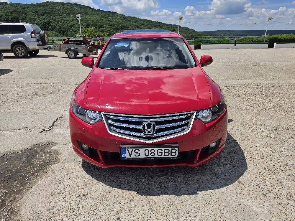 Vând Honda Acord 