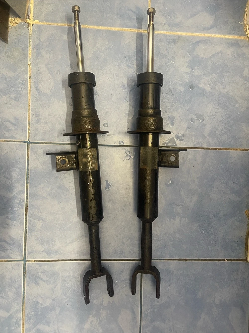 Amortizoare fata BMW seria 5 F10 ani 2010-2015