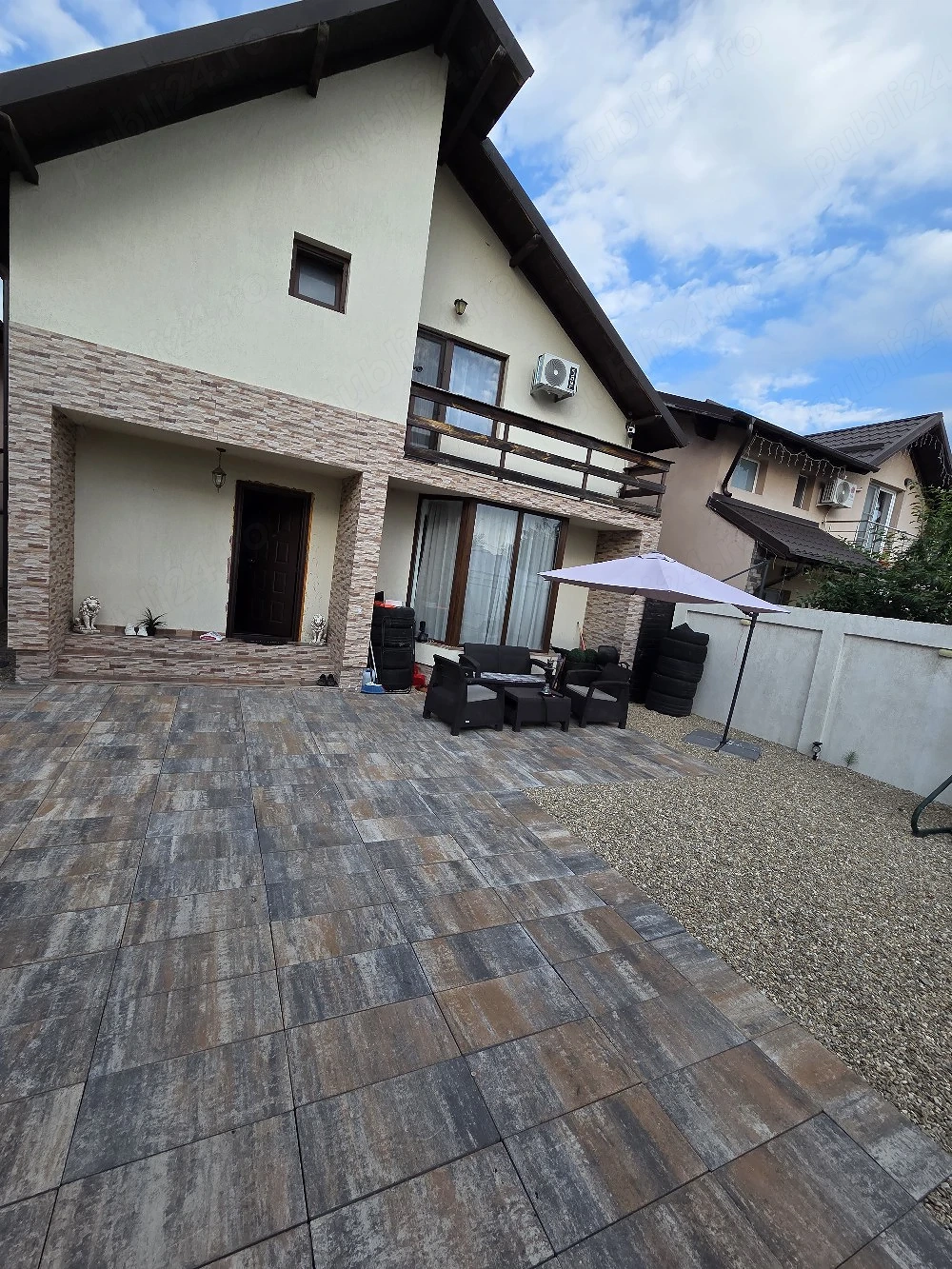 vand casa in priseaca 