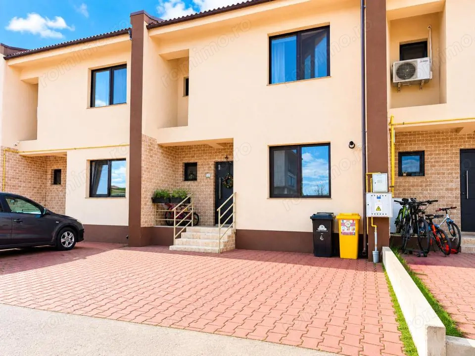 Palazu Mare Duplex Premium 4 Camere  Mobilat și Utilat  Curte 2 Parcări