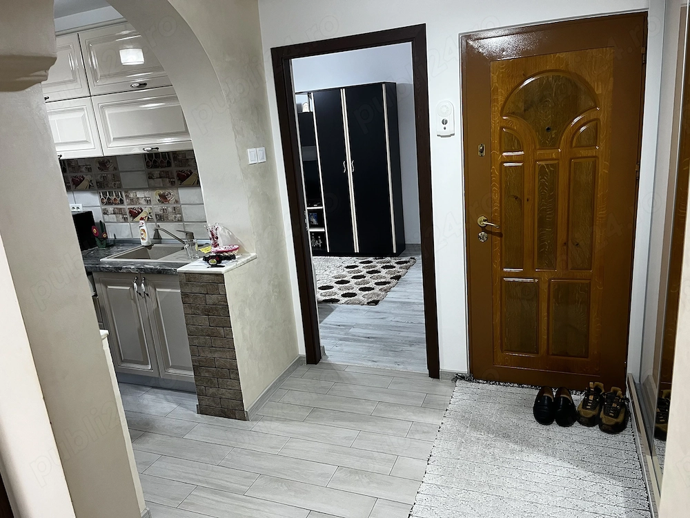 Apartament 2 camere decomandat, mobilat si utilat, loc de parcare, Trivale - Sc. Gen. nr. 13