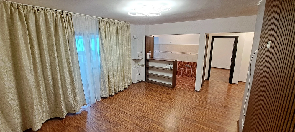 Apartament 2 camere, decomandat, etaj 4 5   Complex Rezidențial Poienița, lângă Liceul Unirea